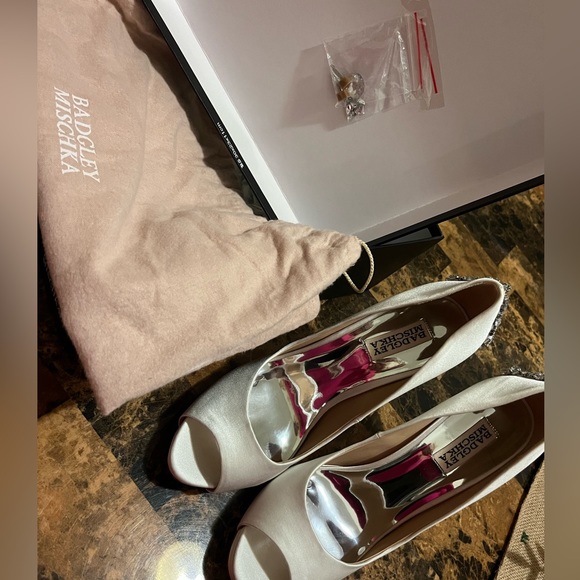 Badgley Mischka Bridal Heels - Picture 3 of 6